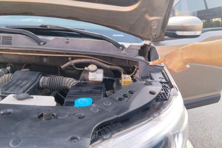 Used CHANGAN OSHAN X70A 2018 1.5L Manual Comfort Model Engine Bay Left