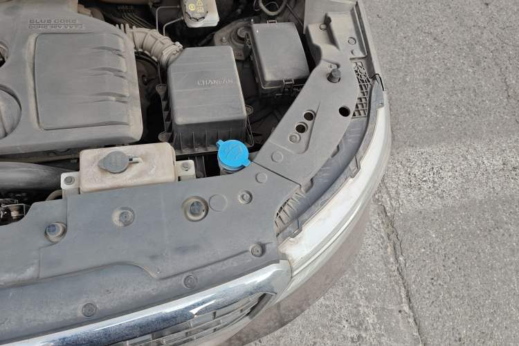 Used CHANGAN OSHAN X70A 2018 1.5L Manual Elite Version Engine Bay Left