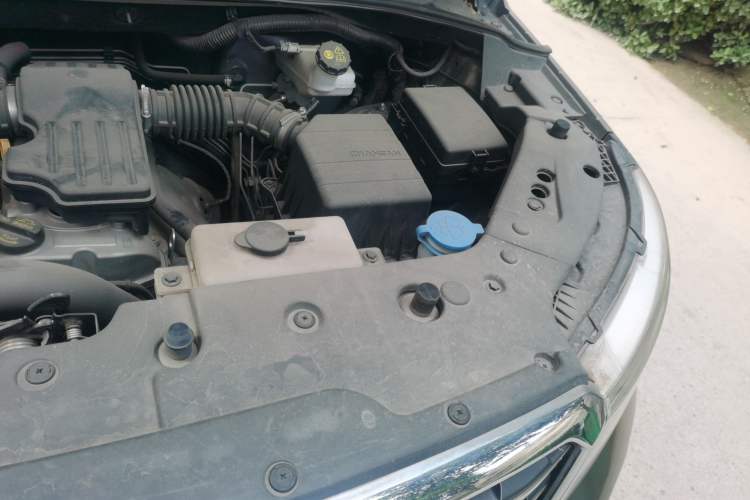 Used CHANGAN OSHAN X70A 2018 1.5L Manual Comfort Model Engine Bay Left