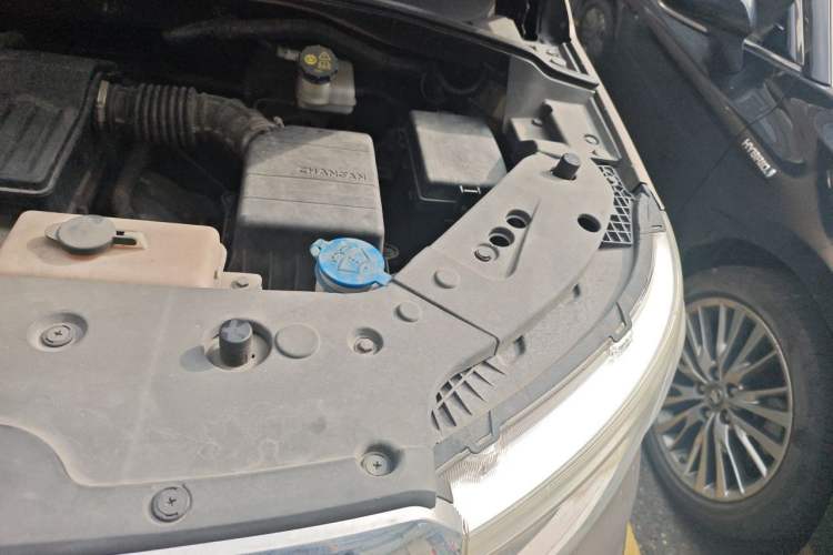 Used CHANGAN OSHAN X70A 2018 1.5L Manual Comfort Model Engine Bay Left