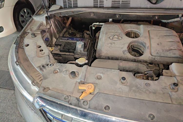 Used CHANGAN OSHAN X70A 2018 1.5L Manual Luxury Model Engine Bay Right