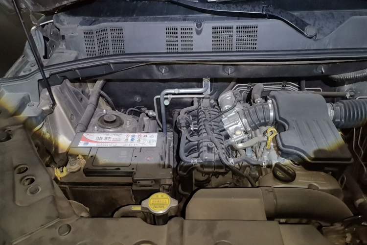 Used CHANGAN OSHAN X70A 2018 1.5L Manual Comfort Model Engine Bay Right