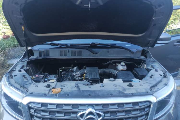 Used CHANGAN OSHAN X70A 2018 1.5L Manual Standard Edition Engine Bay