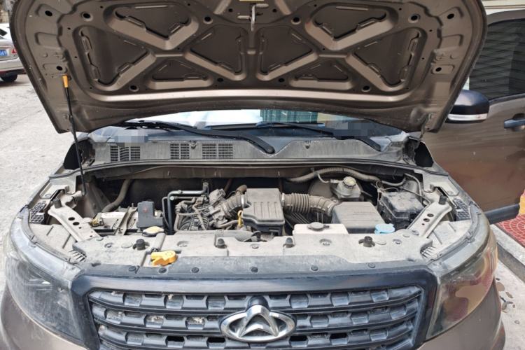 Used CHANGAN OSHAN X70A 2018 1.5L Manual Base Version Engine Bay