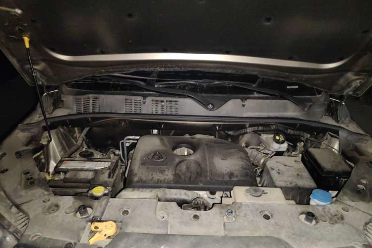 Used CHANGAN OSHAN X70A 2018 1.5L Manual Luxury Model Engine Bay