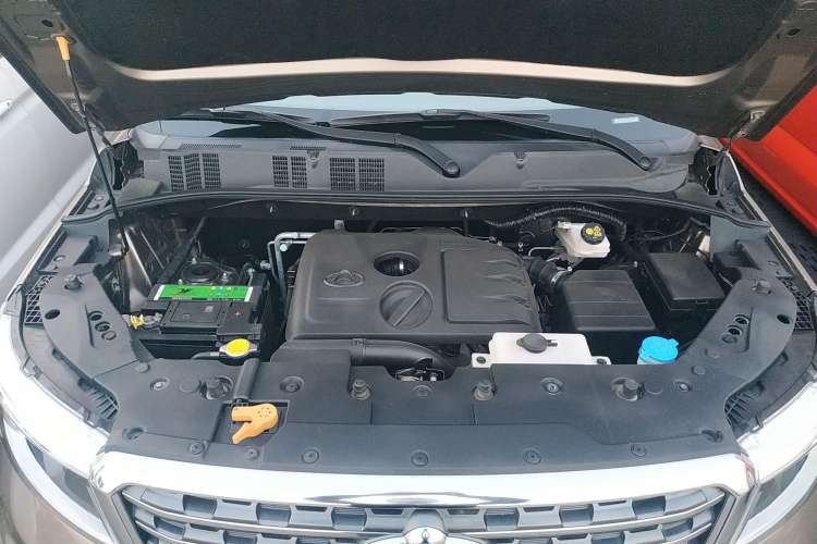 Used CHANGAN OSHAN X70A 2018 1.5L Manual Luxury Model Engine Bay