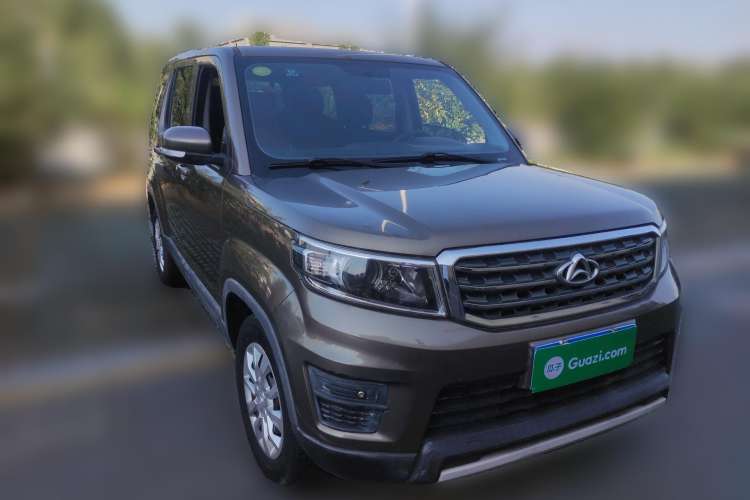 Used CHANGAN OSHAN X70A 2018 1.5L Manual Standard Edition Front Right 45 Deg