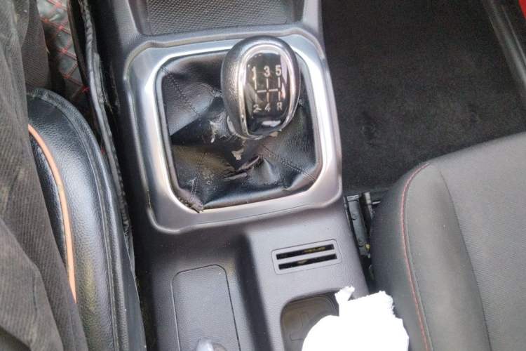 Used CHANGAN OSHAN X70A 2018 1.5L Manual Comfort Model Gear Lever
