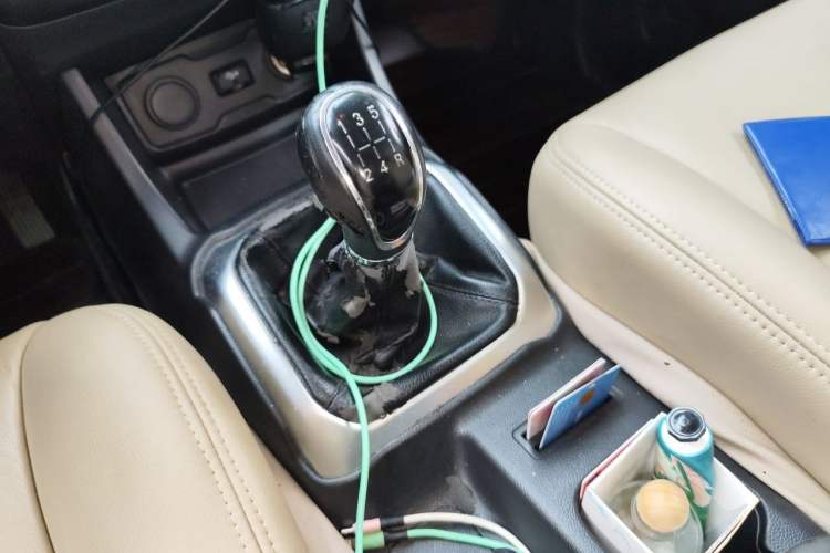 Used CHANGAN OSHAN X70A 2018 1.5L Manual Standard Edition Gear Lever