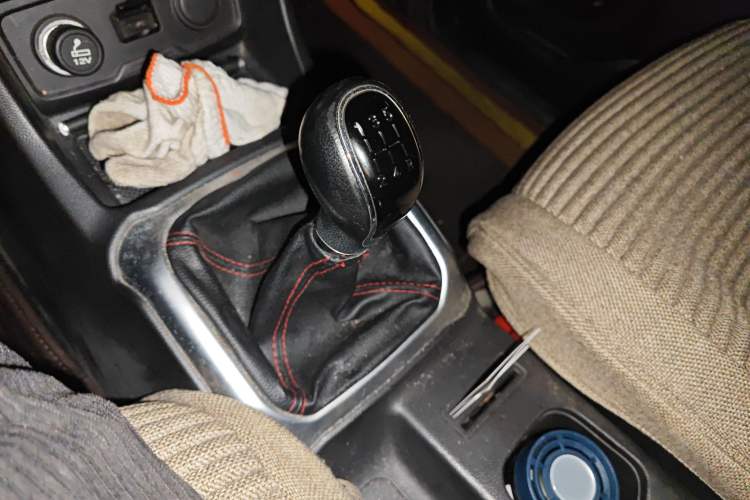 Used CHANGAN OSHAN X70A 2018 1.5L Manual Luxury Model Gear Lever