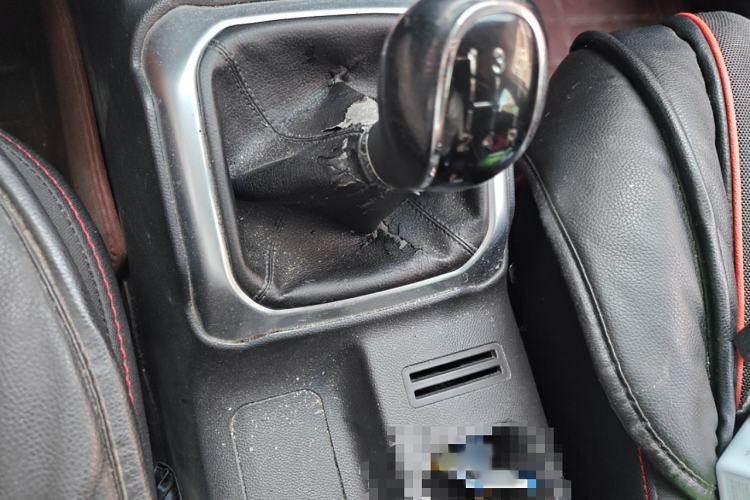 Used CHANGAN OSHAN X70A 2018 1.5L Manual Comfort Model Gear Lever