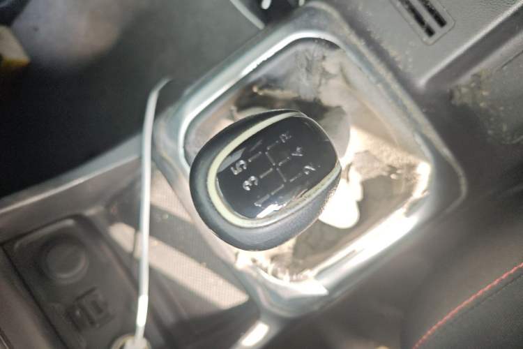 Used CHANGAN OSHAN X70A 2018 1.5L Manual Comfort Model Gear Lever