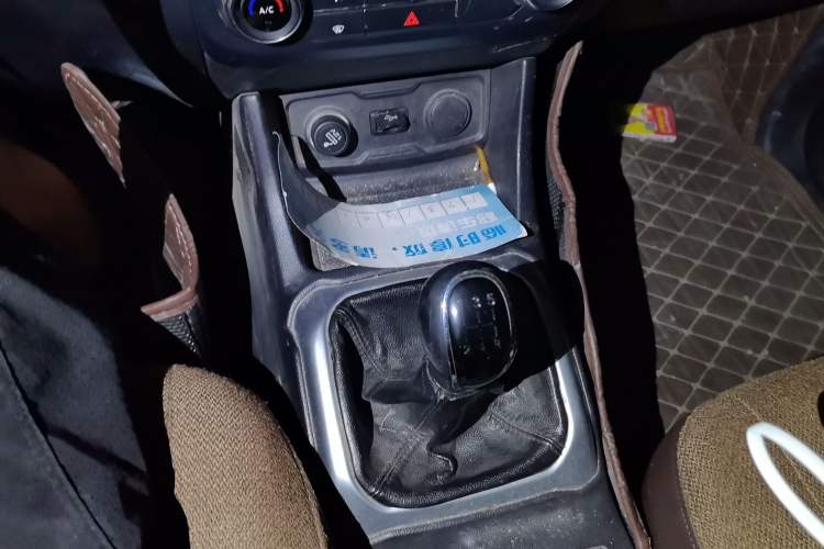 Used CHANGAN OSHAN X70A 2018 1.5L Manual Comfort Model Gear Lever