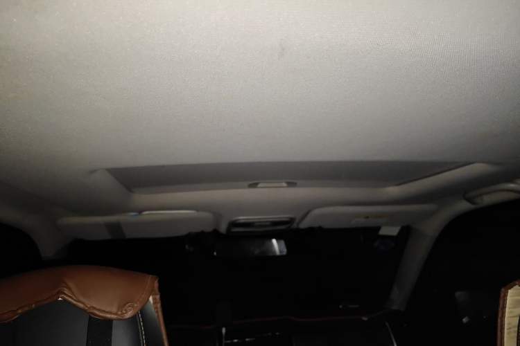 Used CHANGAN OSHAN X70A 2018 1.5L Manual Luxury Model Headliner
