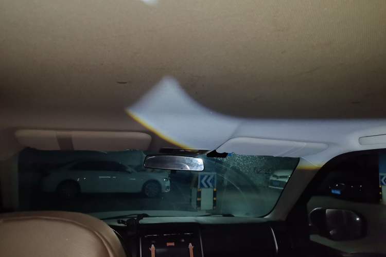 Used CHANGAN OSHAN X70A 2018 1.5L Manual Comfort Model Headliner