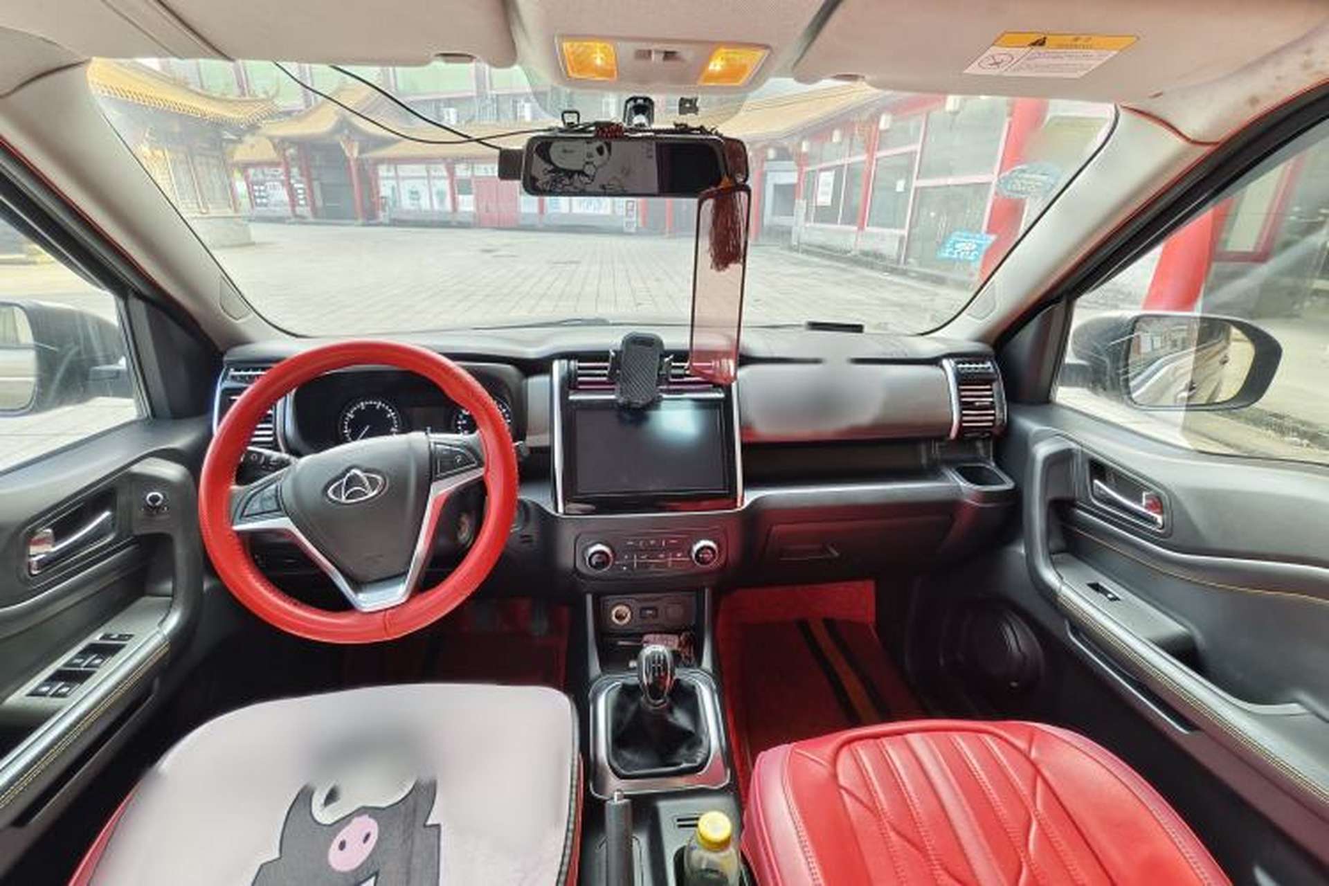 Used CHANGAN OSHAN X70A 2018 1.5L Manual Elite Version Interior 3