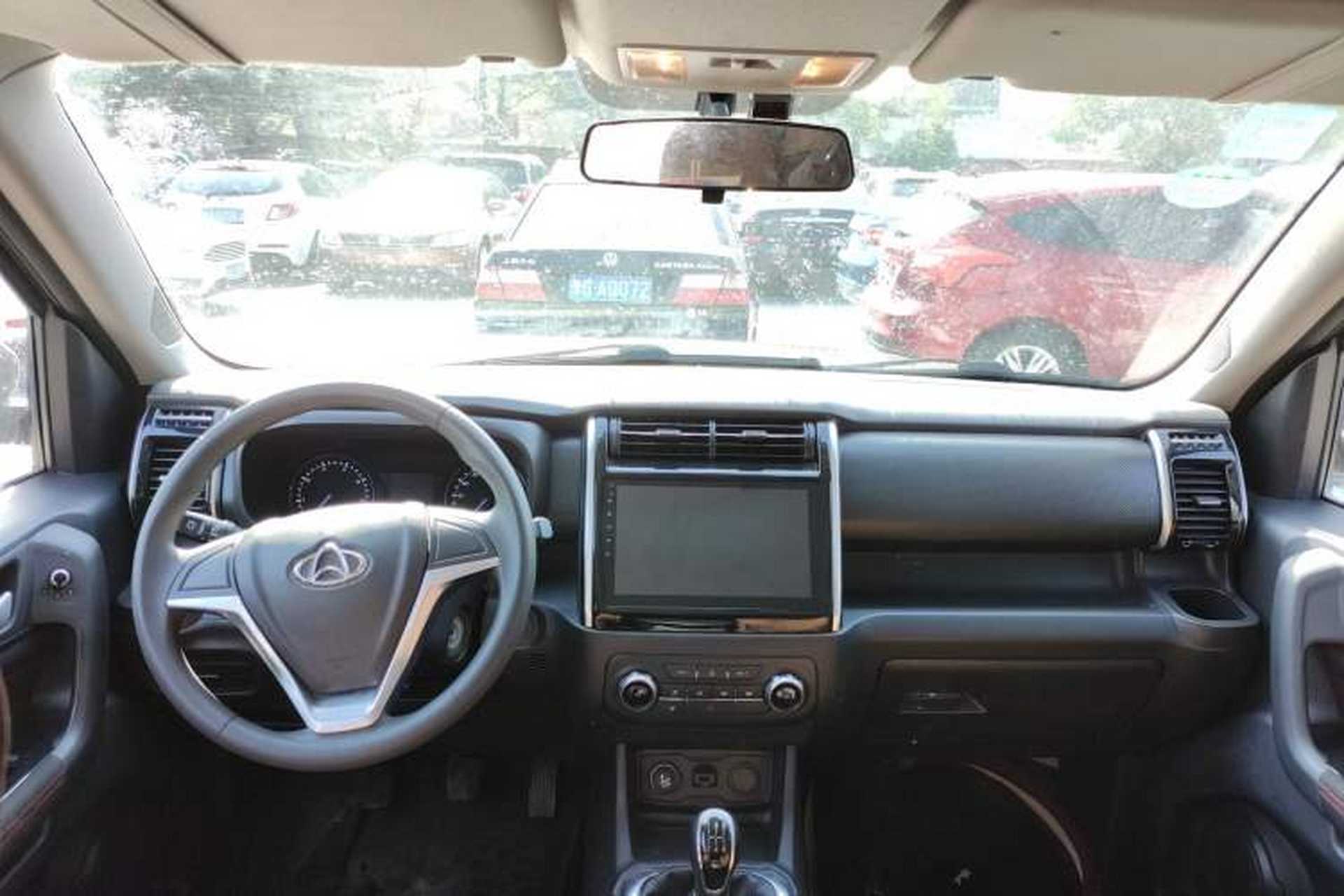 Used CHANGAN OSHAN X70A 2018 1.5L Manual Comfort Model Interior 4