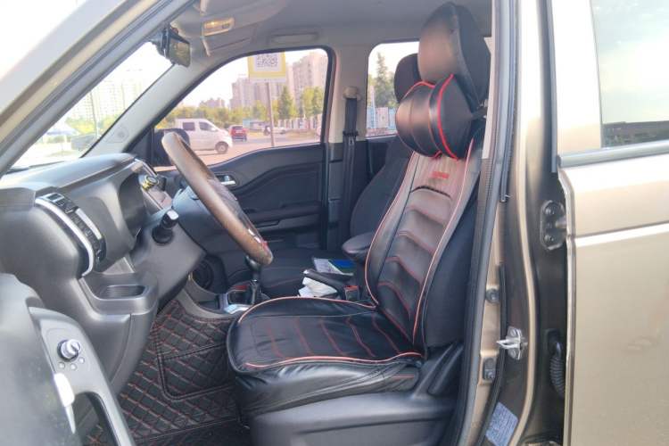 Used CHANGAN OSHAN X70A 2018 1.5L Manual Comfort Model Left Front Seat