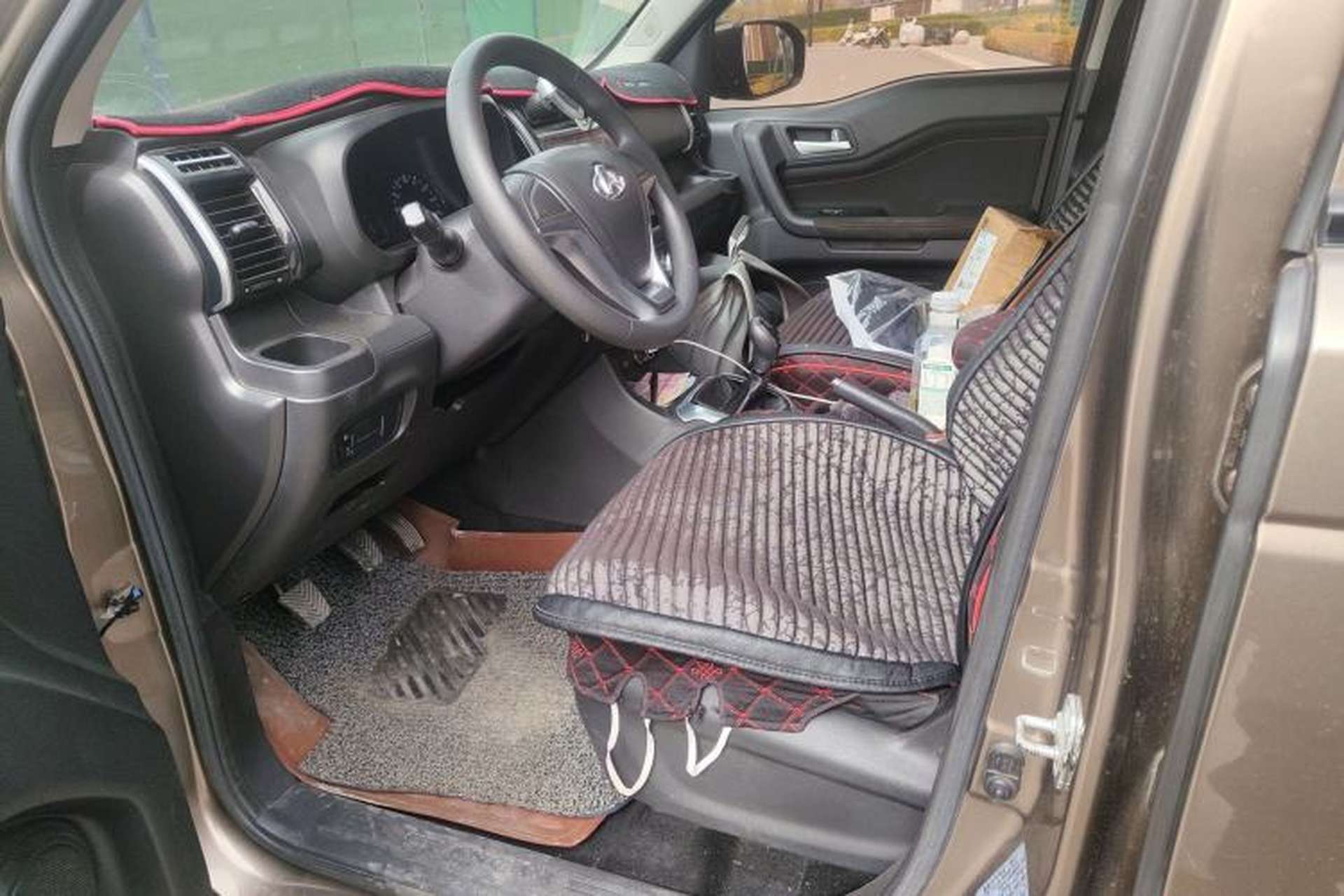 Used CHANGAN OSHAN X70A 2018 1.5L Manual Standard Edition Left Front Seat