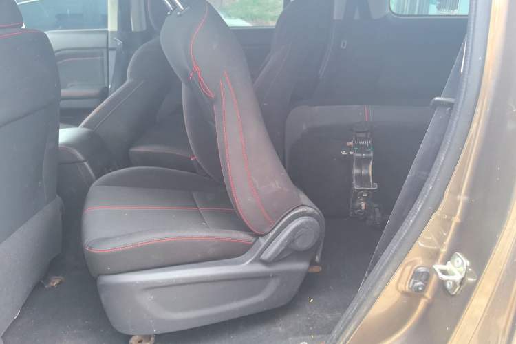 Used CHANGAN OSHAN X70A 2018 1.5L Manual Standard Edition Left Rear Seat