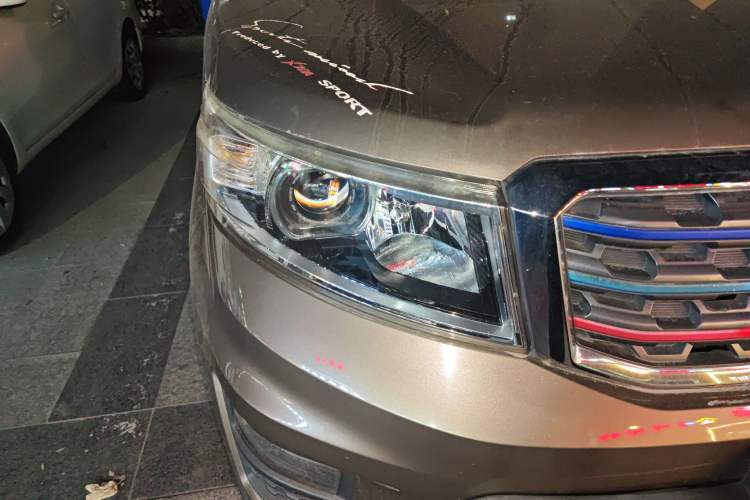 Used CHANGAN OSHAN X70A 2018 1.5L Manual Luxury Model Right Front Headlight