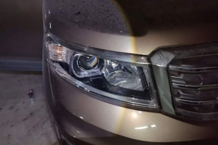 Used CHANGAN OSHAN X70A 2018 1.5L Manual Comfort Model Right Front Headlight