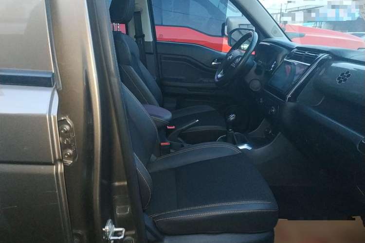 Used CHANGAN OSHAN X70A 2018 1.5L Manual Luxury Model Right Front Seat