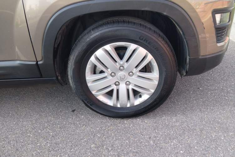 Used CHANGAN OSHAN X70A 2018 1.5L Manual Comfort Model Right Front Wheel Hub