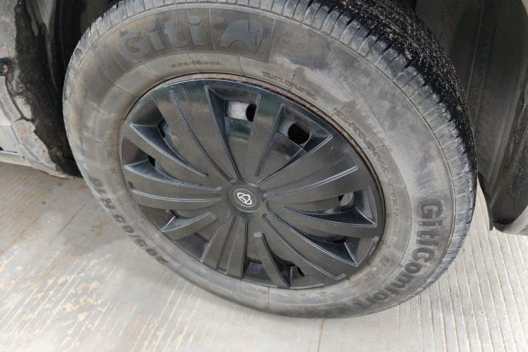 Used CHANGAN OSHAN X70A 2018 1.5L Manual Standard Edition Right Front Wheel Hub