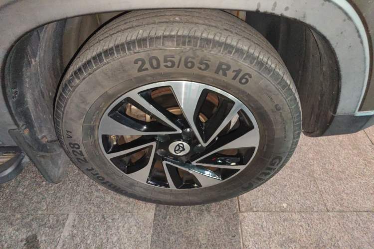 Used CHANGAN OSHAN X70A 2018 1.5L Manual Luxury Model Right Front Wheel Hub