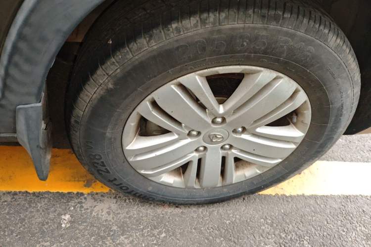 Used CHANGAN OSHAN X70A 2018 1.5L Manual Comfort Model Right Front Wheel Hub