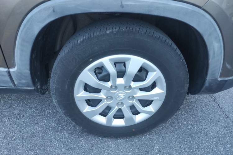 Used CHANGAN OSHAN X70A 2018 1.5L Manual Standard Edition Right Front Wheel Hub