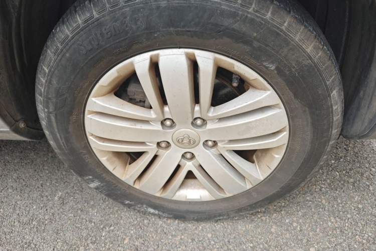 Used CHANGAN OSHAN X70A 2018 1.5L Manual Comfort Model Right Front Wheel Hub