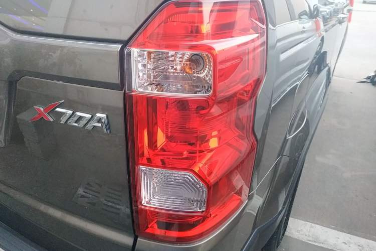 Used CHANGAN OSHAN X70A 2018 1.5L Manual Luxury Model Right Rear Taillight