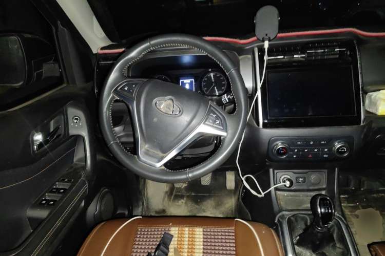 Used CHANGAN OSHAN X70A 2018 1.5L Manual Luxury Model Steering Wheel