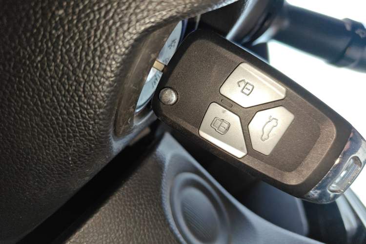 Used CHANGAN OSHAN X70A 2018 1.5L Manual Elite Version Vehicle Key
