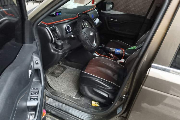 Used CHANGAN OSHAN X70A 2018 1.5L Manual Luxury Model Driver Seat
