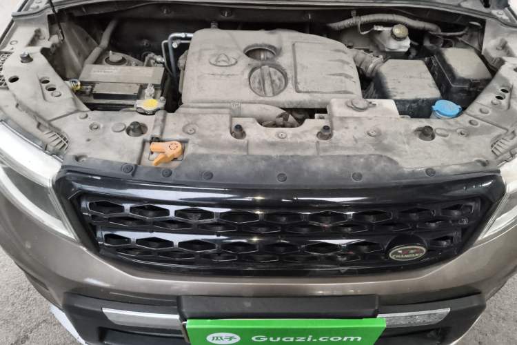 Used CHANGAN OSHAN X70A 2018 1.5L Manual Luxury Model Engine Bay