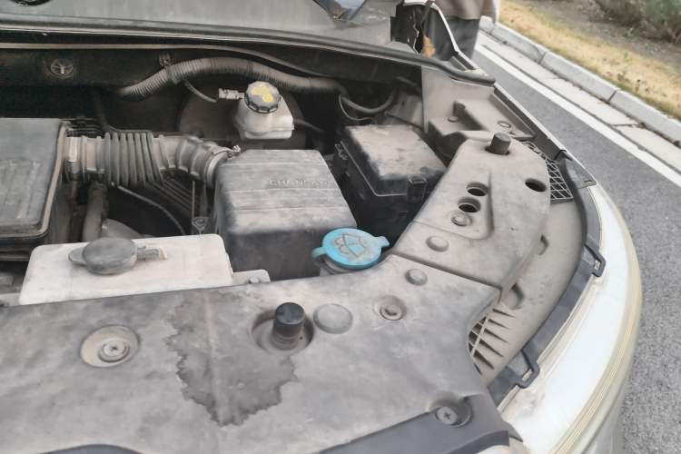Used CHANGAN OSHAN X70A 2018 1.5L Manual Standard Edition Engine Bay Left