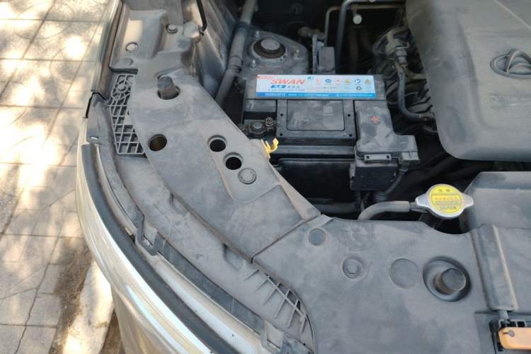 Used CHANGAN OSHAN X70A 2018 1.5L Manual Elite Version Engine Bay Right