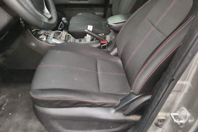 Used CHANGAN OSHAN X70A 2018 1.5L Manual Standard Edition Left Front Seat