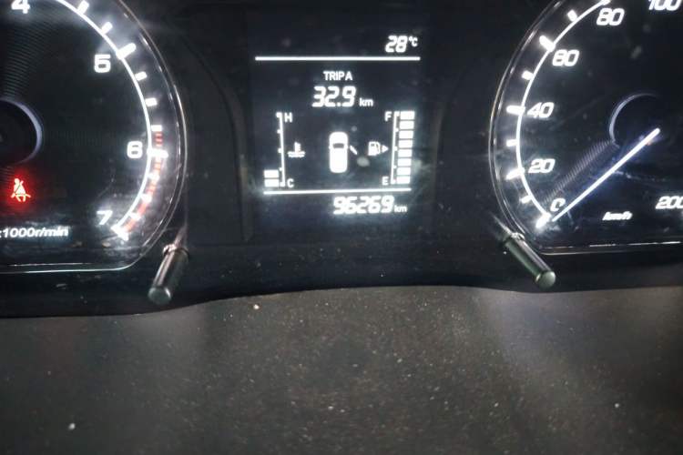 Used CHANGAN OSHAN X70A 2018 1.5L Manual Elite Version Odometer Close Up