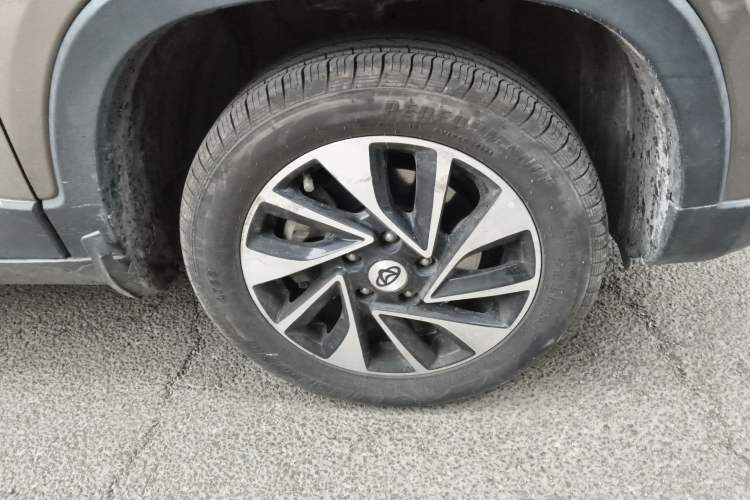 Used CHANGAN OSHAN X70A 2018 1.5L Manual Luxury Model Right Front Wheel Hub