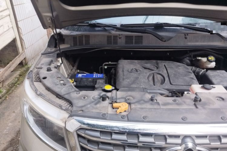 Used CHANGAN OSHAN X70A 2018 1.5L Manual Luxury Model Engine Bay Right