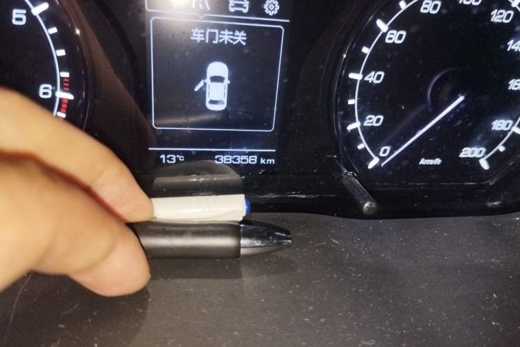 Used CHANGAN OSHAN X70A 2018 1.5L Manual Luxury Model Odometer Close Up