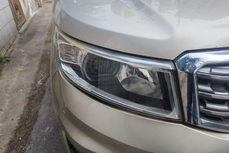 Used CHANGAN OSHAN X70A 2018 1.5L Manual Luxury Model Right Front Headlight