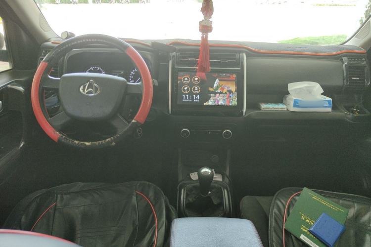Used CHANGAN OSHAN X70A 2018 1.5L Manual Base Version Center Console