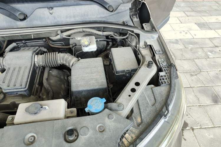 Used CHANGAN OSHAN X70A 2018 1.5L Manual Base Version Engine Bay Left