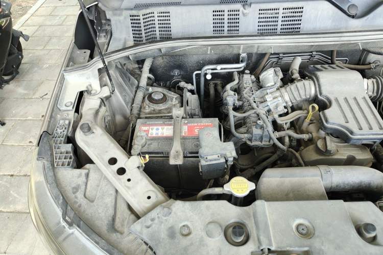 Used CHANGAN OSHAN X70A 2018 1.5L Manual Base Version Engine Bay Right