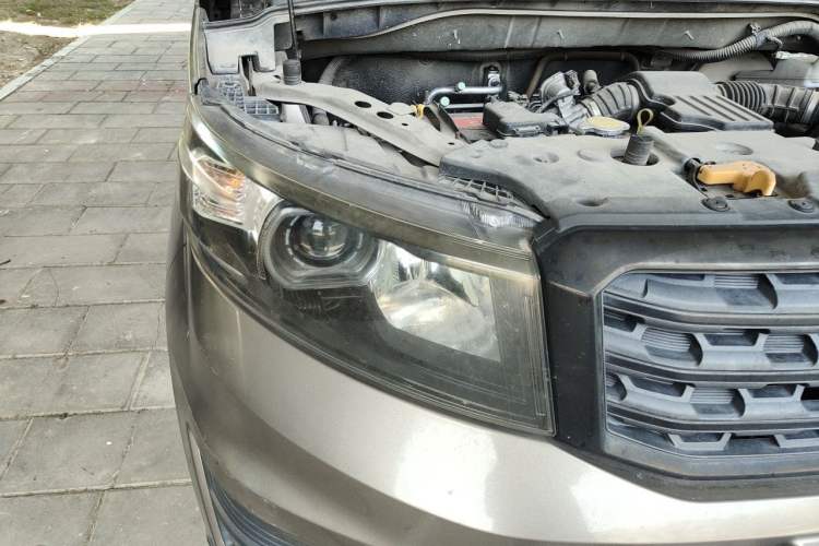 Used CHANGAN OSHAN X70A 2018 1.5L Manual Base Version Right Front Headlight